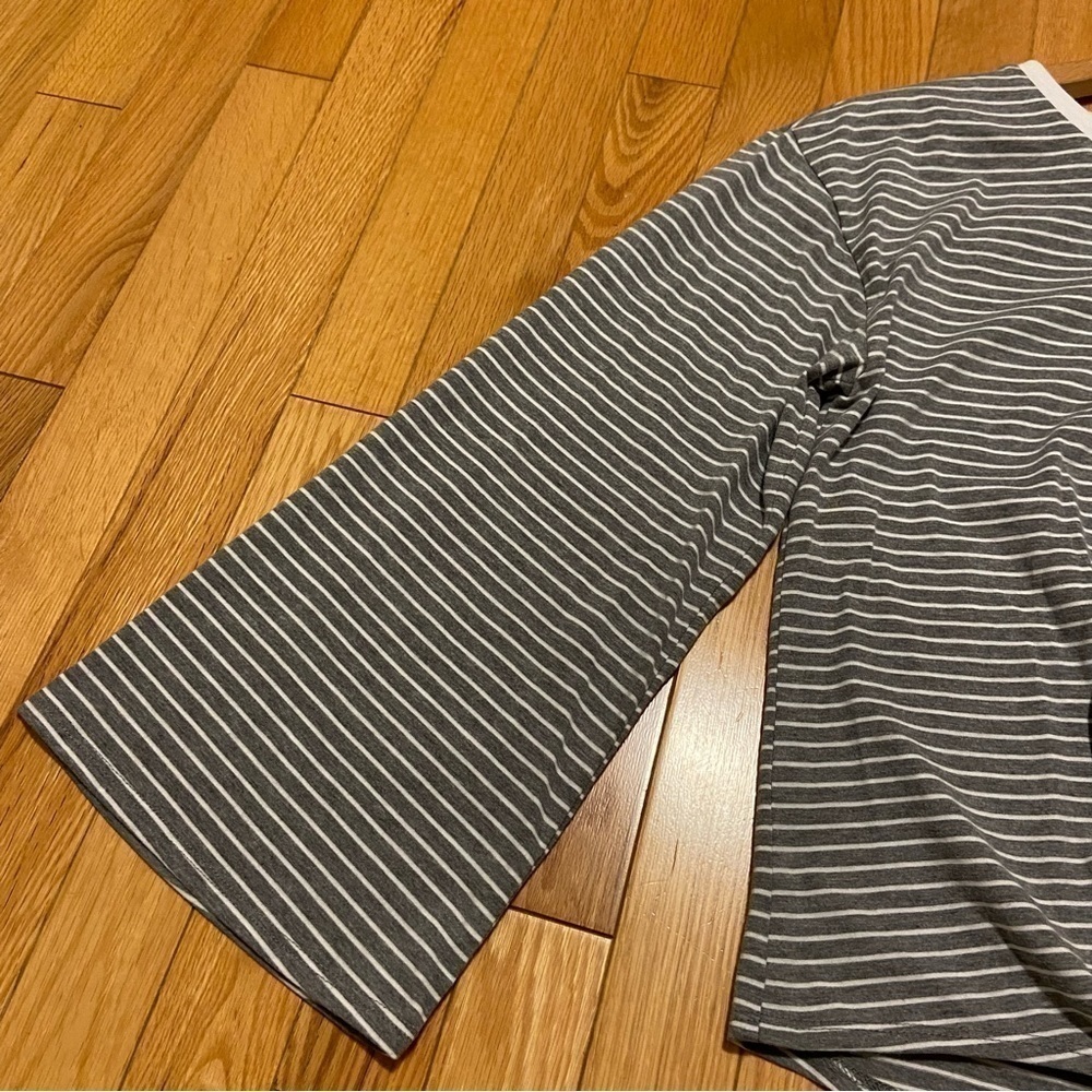 Dex Tie Front Bell Sleeve Grey And White Striped Crop Top Medium - Picture 12 of 15